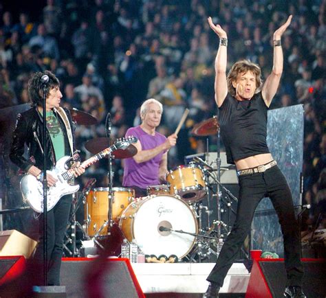 Super Bowl Halftime Performers Through the Years: Photos