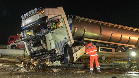 Kreuz Mannheim Schwerer Unfall Auf A Richtung Heilbronn Lkw