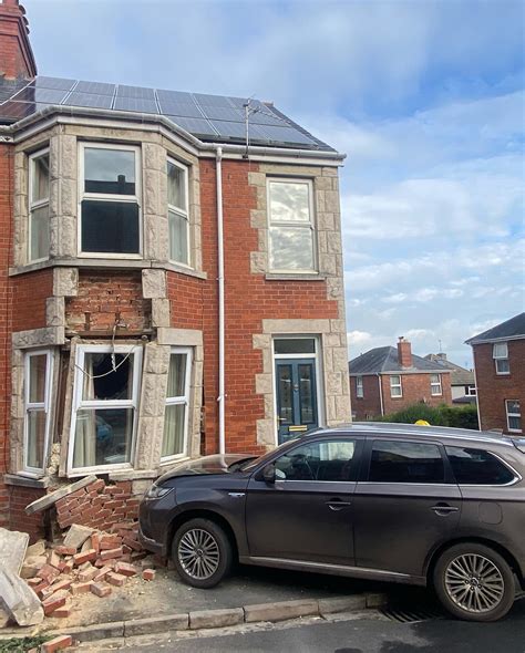 Don't forget to keep your house ventilated at this time of the year : r