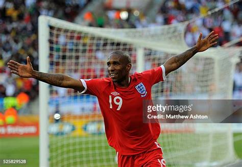 9,900 Jermain Defoe England Stock Photos, High-Res Pictures, and Images ...