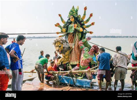 Durga Idol Immersion At Kolkata Stock Photo Alamy