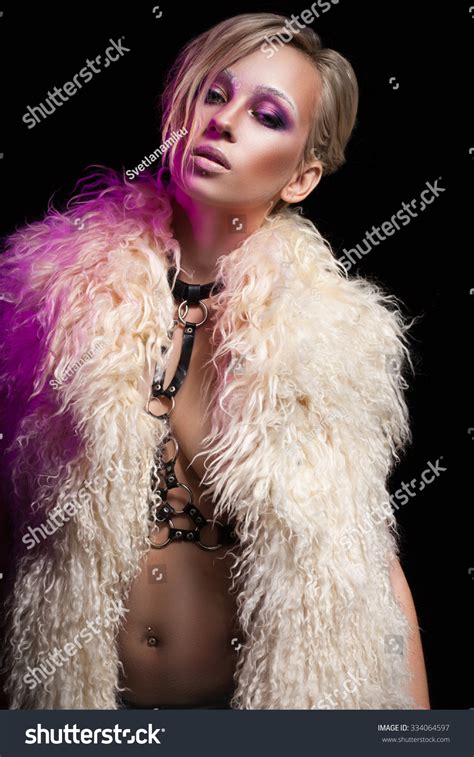 Beautiful Sexy Blonde Short Hair On Stock Photo 334064597 Shutterstock