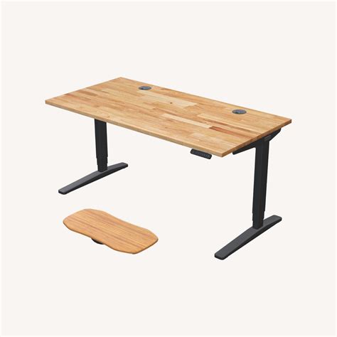 Desk- 60"x 30" - Height Adjustable - AptDeco