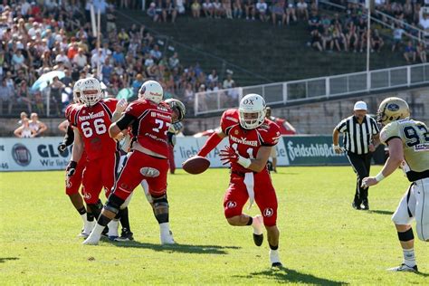 German Bowl: QB Rivalry - New Yorker Lions Casey Therriault ...