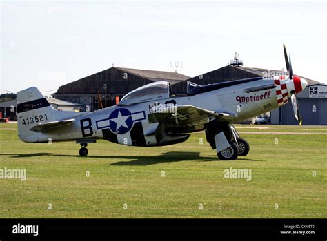 P 51 mustang guns hi-res stock photography and images - Alamy