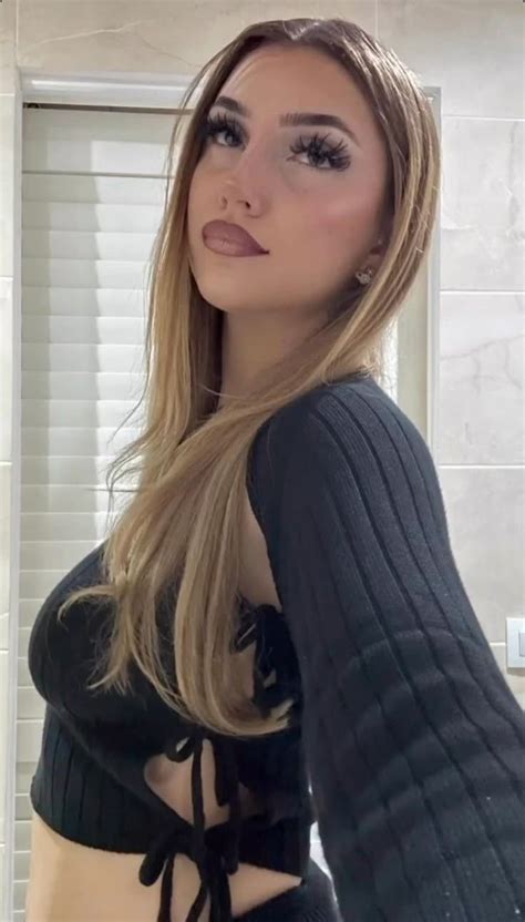 Pin By Fanny On Blonde In Blonde Hair Girl