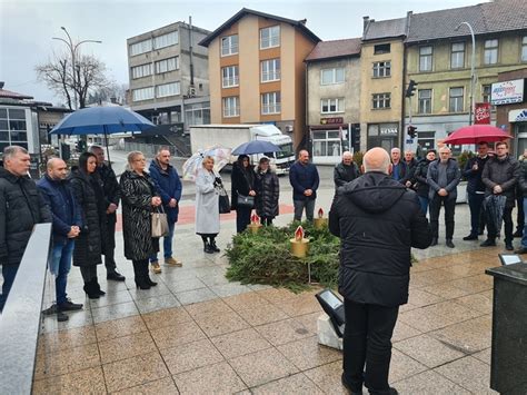 Artinfo Tko Zna Zna Obilje Ena Obljetnica Smrti Prvog