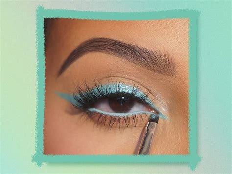 How To Master The Inner Corner Eyeliner Look In 3 Easy Steps