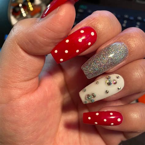 Disney Nails Mickey Mouse