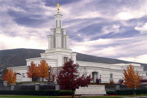 The Columbia River Washington Temple In The Fall