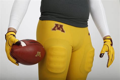 Gophers Unveil New Football Uniforms For 2018 Season Twin Cities