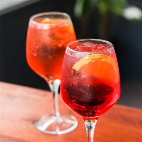 Campari Vs Aperol What S The Difference Insanely Good