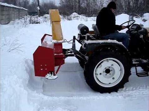 PX-160 снегоуборочный ротор на тракторе YTO-SG254.MPG - YouTube