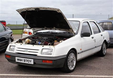 MNH 970Y 1983 Ford Sierra 2 0 GL Auto Nivek Old Gold Flickr