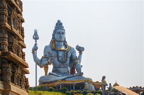 Premium Photo Lord Shiva Statue In Murudeshwar Karnataka India