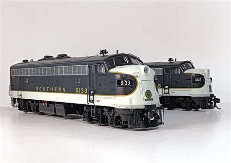 WalthersProto EMD FP7 Locomotive Railroad Model Craftsman