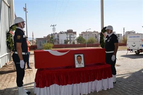 Kalp krizi geçiren polis memuru yaşamını yitirdi