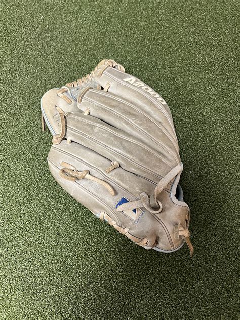 Wilson A2000 Baseball Glove (9197) | SidelineSwap