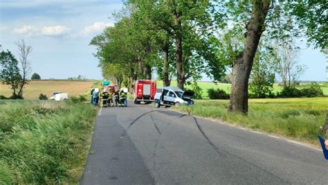 Wypadek Drogowy Na Trasie Pniewy Wronki Jedna Osoba Poszkodowana