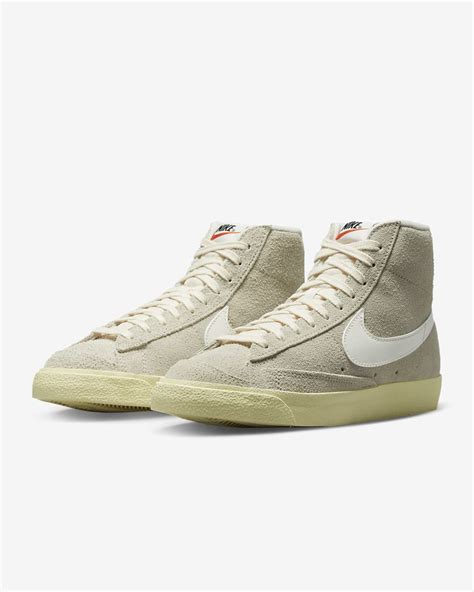 Nike Blazer Mid '77 Vintage Women's Shoe. Nike IN