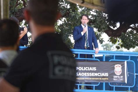 Em Manifesta O Policiais Civis Do Df Pedem Vacina Contra A Covid