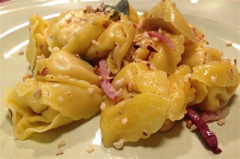 Tortellini Con Speck Salvia Pinoli E Granella Di Nocciole Fidelity