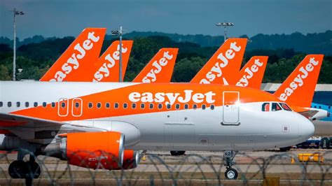 Easyjet Passengers Left Stranded In Middle Of The Night After Flight