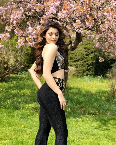 Urvashi Rautela Social Media Images 22 03 2020 Ritzystar