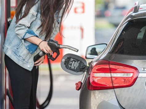 Kupowanie paliwa na zapas. Zastanów się, czy ma to sens? – Auto / Moto