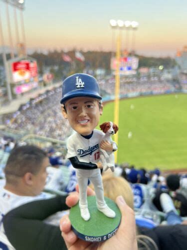 Los Angeles Dodgers Shohei Ohtani Decoy Bobblehead Sga