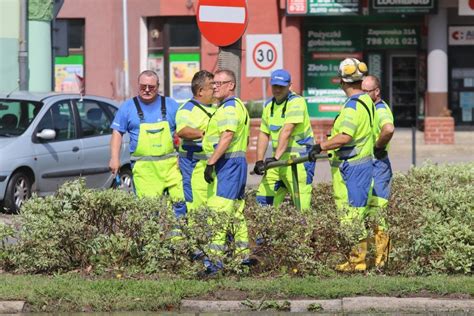 Awaria wodociągowa na Psim Polu we Wrocławiu utrudnienia dla kierowców