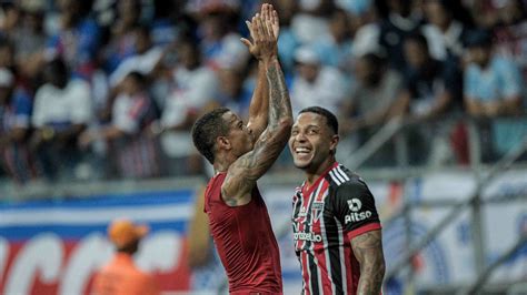 São Paulo vence gol nos acréscimos e Bahia segue no Z4 do