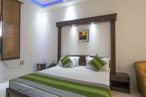 Hotel Sarthak Palace Near Karol Bagh Metro 100 Money Back 𝗕𝗢𝗢𝗞 Delhi