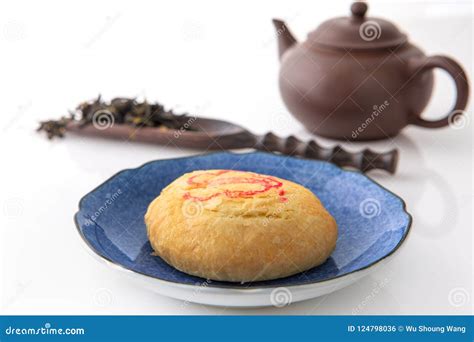 Mid-Autumn Festival, Moon Viewing, Tea, Moon Cake, Taichung Sun Cake Stock Photo - Image of disk ...