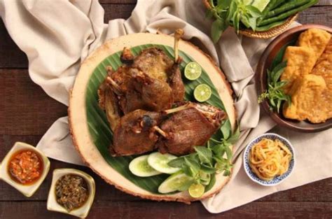 5 Warung Bebek Goreng Paling Enak Di Surabaya