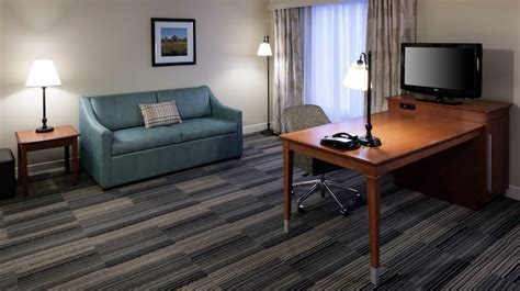 Hotels near Davenport Iowa - Hampton Inn & Suites Davenport