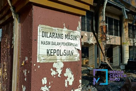 Media Center Pemkot Pekanbaru Segera Bongkar Eks Gedung Mpp Yang Terbakar