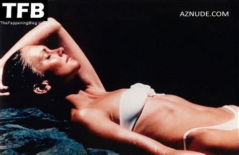 Olivia Newton John Nude And Sexy Photos Collection From Various Events