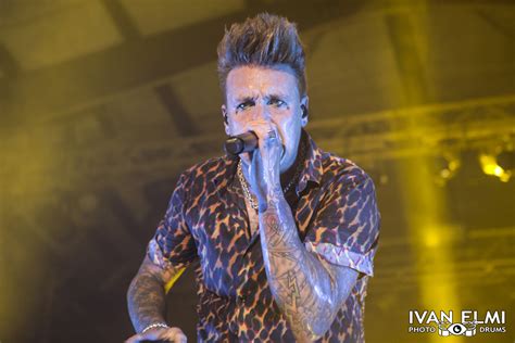 Grossa Accoglienza Per I Papa Roach All Estragon Di Bologna