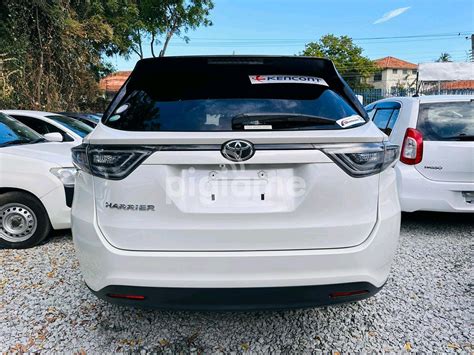 Toyota Harrier Premium With Sunroof In Mombasa Pigiame