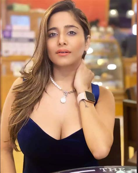 Kate Sharma Hot Thighs HotsArena Worlds Best Models And Actress Network