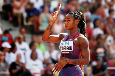 La velocista estadounidense Sha Carri Richardson es ahora la mujer más