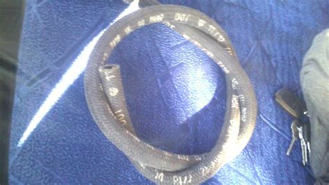 патрубок от клапанной крышки до вут — Lada 2115, 1,5 л, 2006 года ...