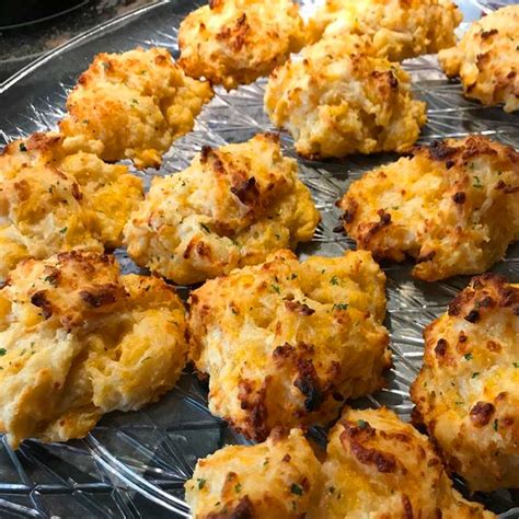 Red Lobster Cheddar Bay Biscuits