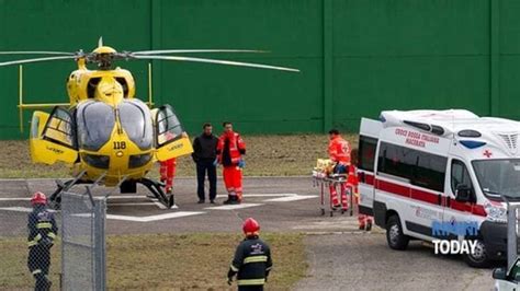 Incidente In Pista Sul Circuito Di Misano Pilota Cade E Viene