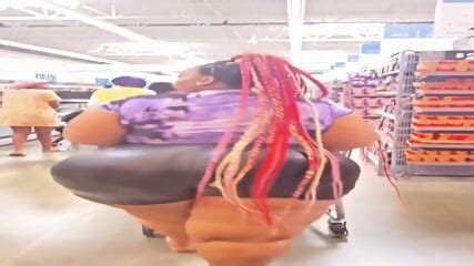 Big Jello Ass Walking