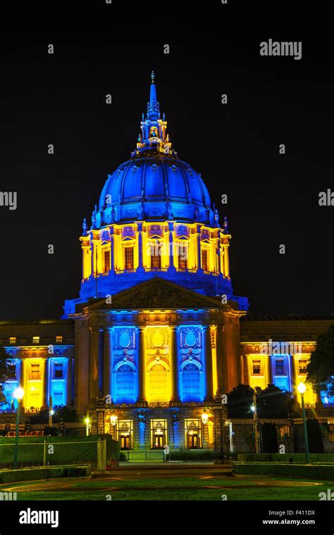 San Francisco city hall at night time Stock Photo - Alamy