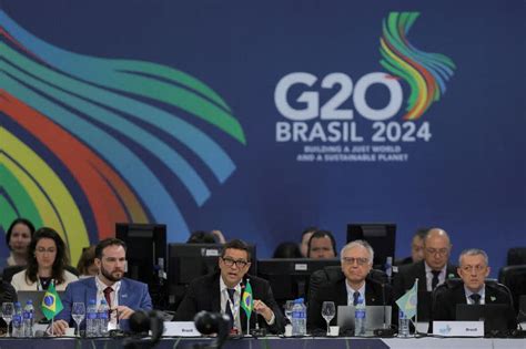 G20 draft communique sees growing chance of global economic 'soft landing'