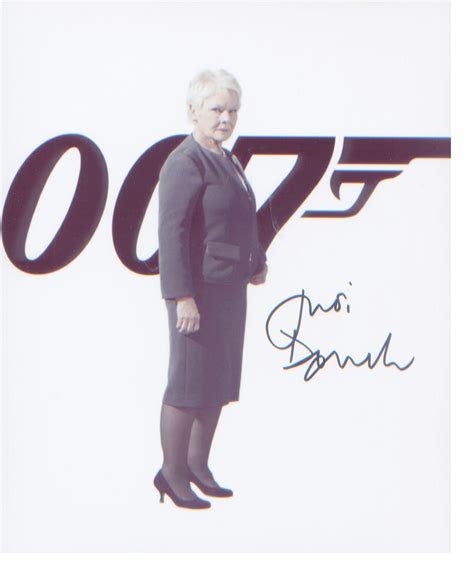 James Bond Judi Dench signed 10 x 8 inch photo of Dame Judi