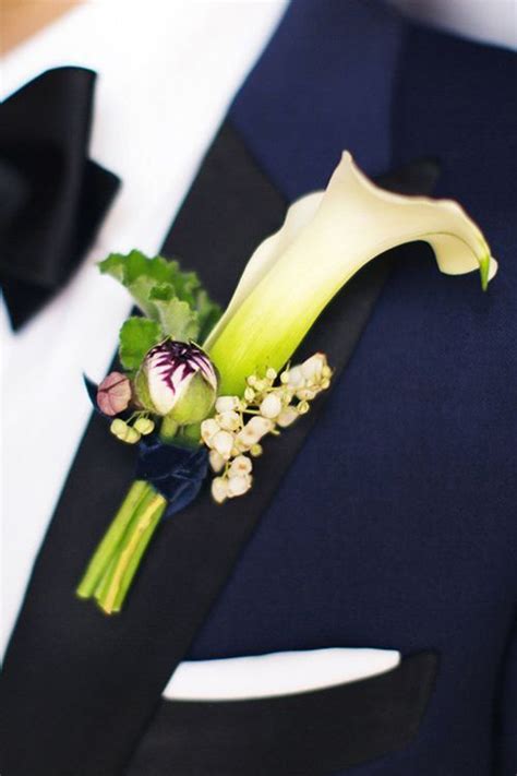 A Calla Lily Boutonniere Brides Calla Lilly Wedding Bouquet Diy